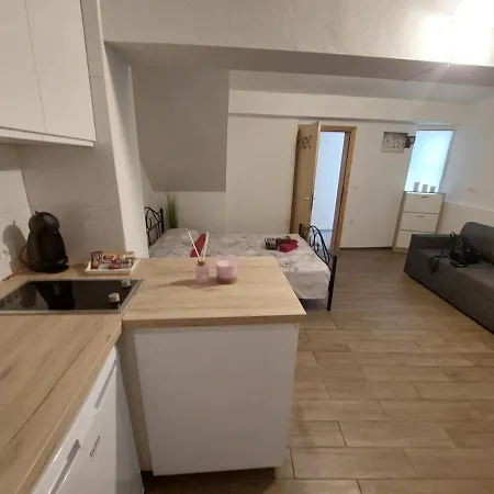 Διαμέρισμα Apartma Savrin *