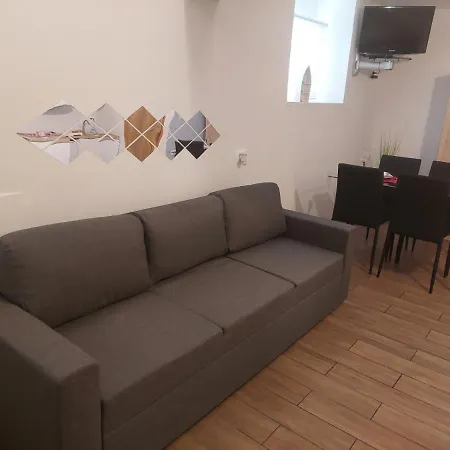 Apartma Savrin イゾラ